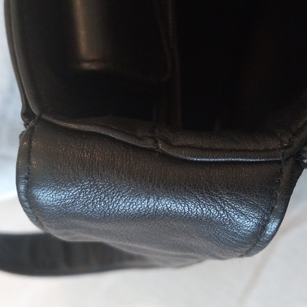 Satchel - Picture 10 of 13